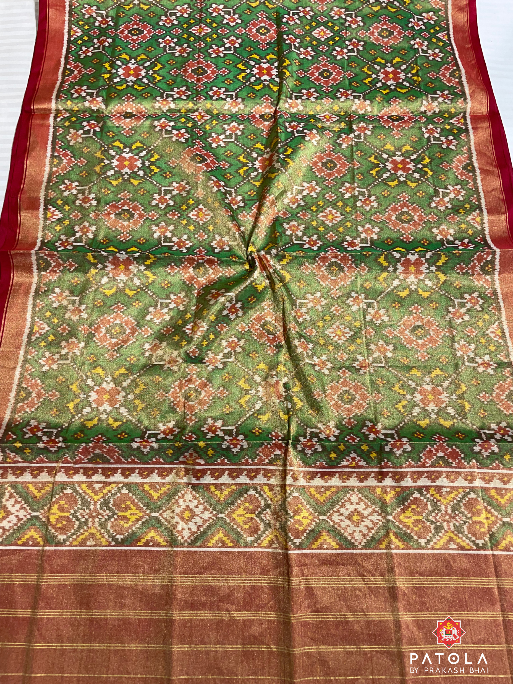 Selaari Border With Navratna Design Tissue Patola Dupatta